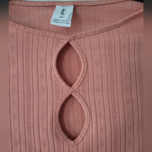 Abound Keyhold long sleeve tee - Picture 3 of 3